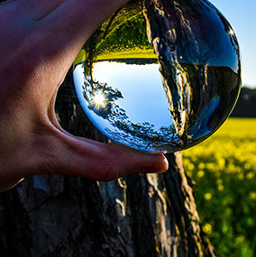 質(zhì)量、深度和熱情是第一位的